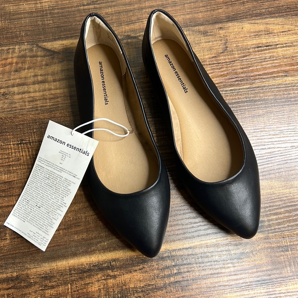 NWT Amazon essentials pointed toe black ballet flats